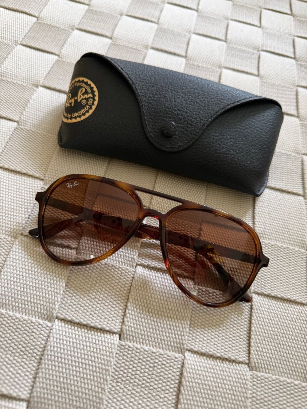 Ray-Ban RB4376F Havana Tortoise Aviator Sunglasses | Brown Gradient Lens | 57mm